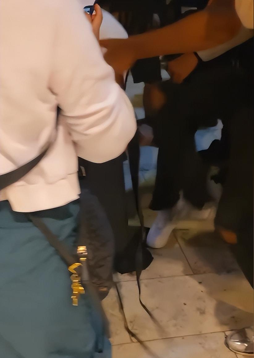 U17男篮虐委内瑞拉！张懿赵杰+2将齐爆，多人贡献，吕飞燕下替补