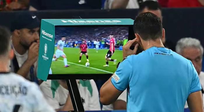 悟空体育-FIFA规则令英格兰束手无策，图赫尔警告墨西哥存重大隐患