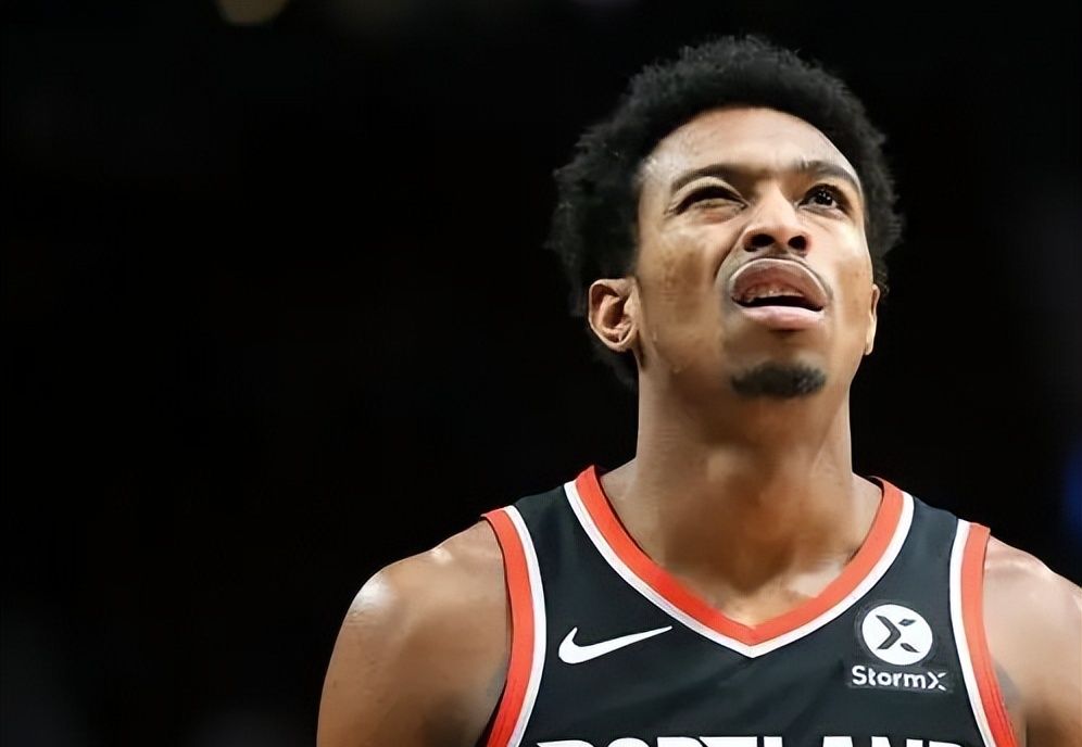 NBA疯狂一夜!五大签约诞生,库明加拒绝湖人,勇士首签来了,快船亏大了