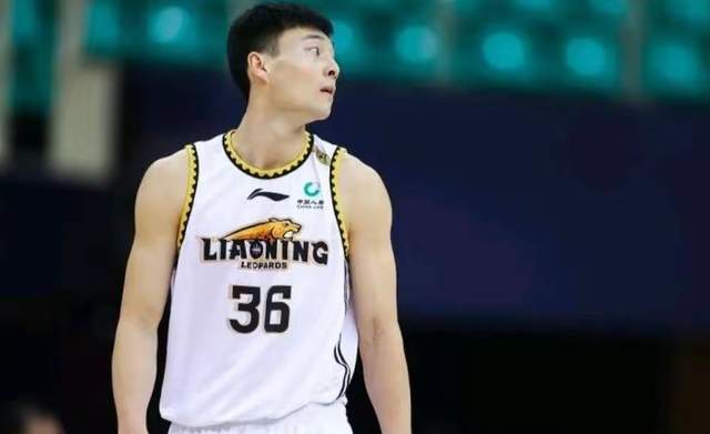 鲁梅尼格:我斟酌了很久,甚至考虑是否对与埃贝尔的续约投反对票